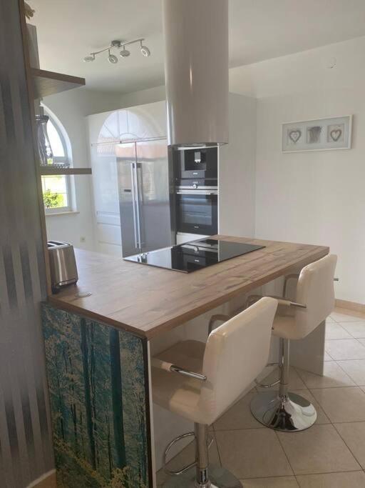 Lovely 3 Bedroom Apartment In Quiet Area W/ Pool Pula Exterior photo